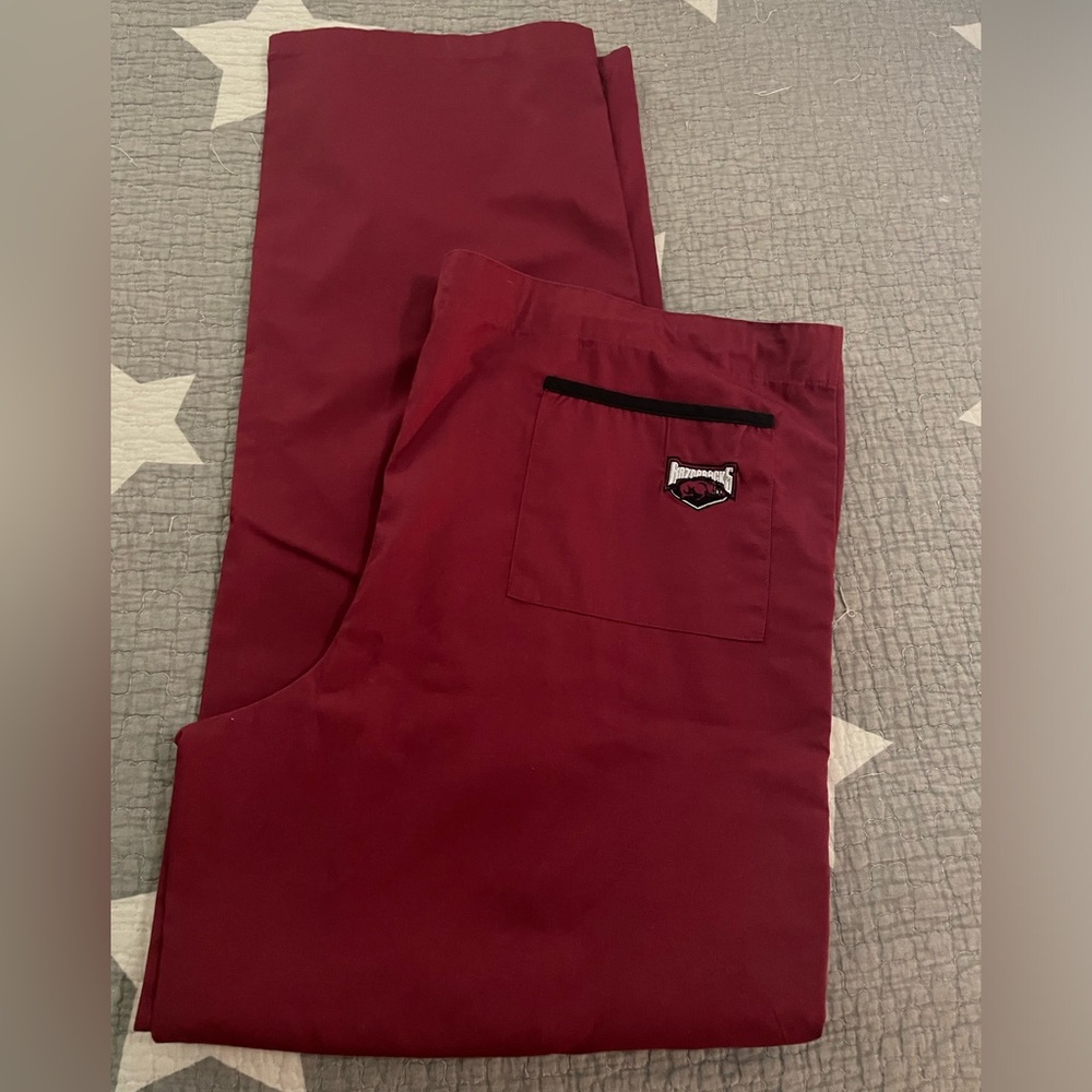 Arkansas Razorback scrub pants
Size large 
Vguc